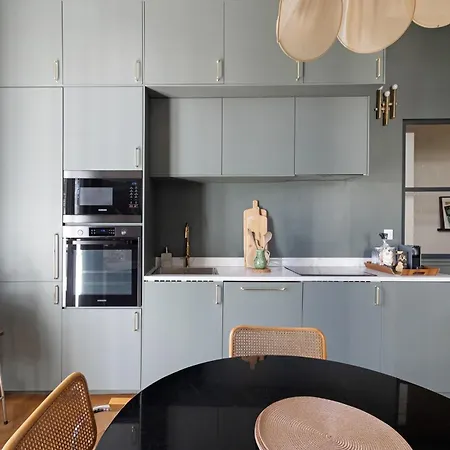 Centre Apartment *